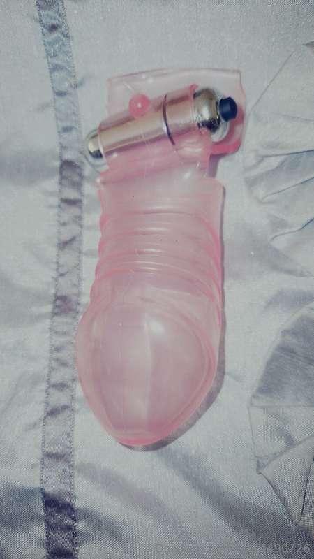Good morning everyone. I just love fingering myself with my ..