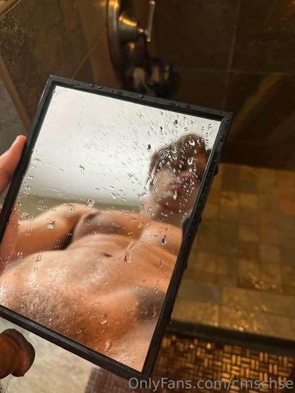 Some cheeky shower photos ;)