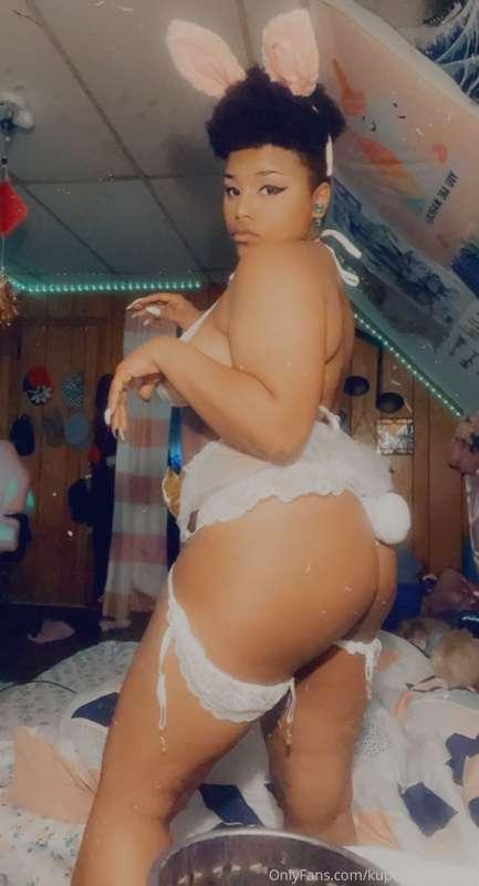 Goodnight 😘 

You’ll start seeing more of me soon.