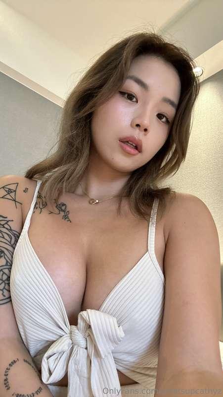 How many bunnies does it take to screw in a light bulb? 👀