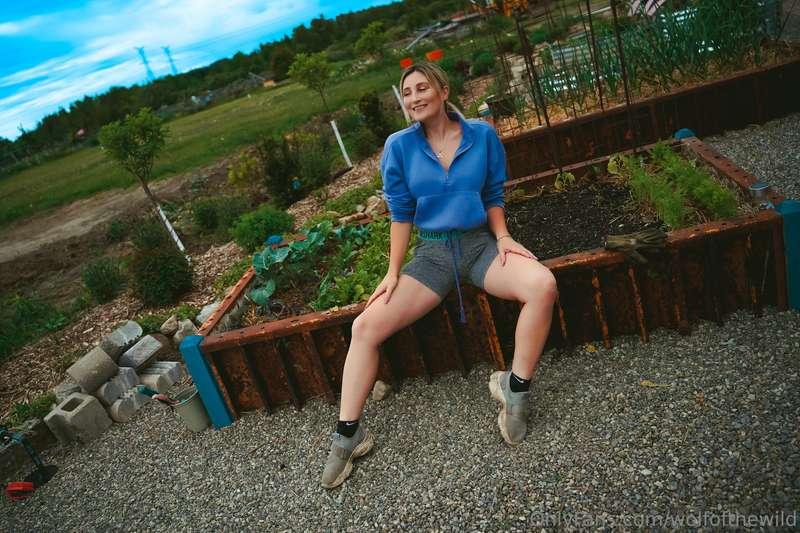 Helping out in my parents’ garden… but I think I’m making th..