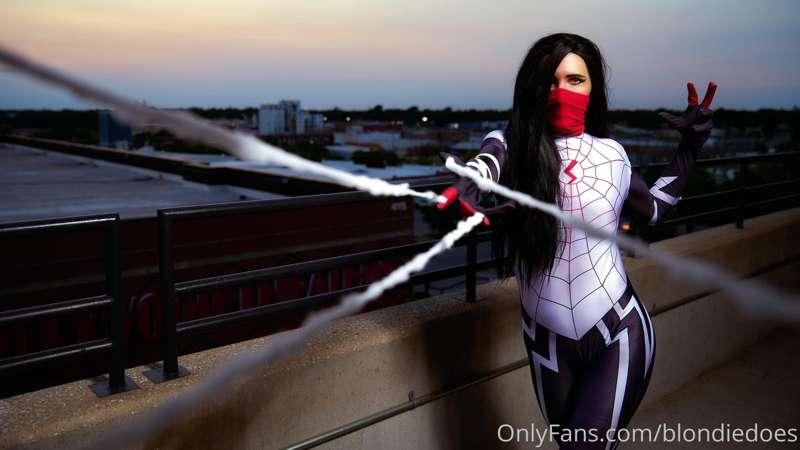 Hello lovelies!!! I will be doing some Silk lewd content soo..