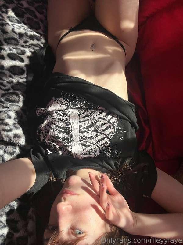 goodmorning ❤️ check your dms for more 😘
