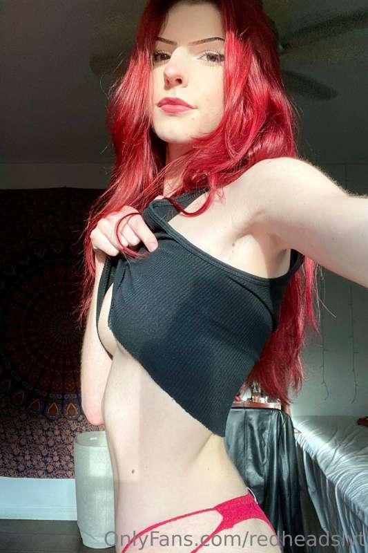 hi!!! so im trying to diversify my content a little bit :) p..
