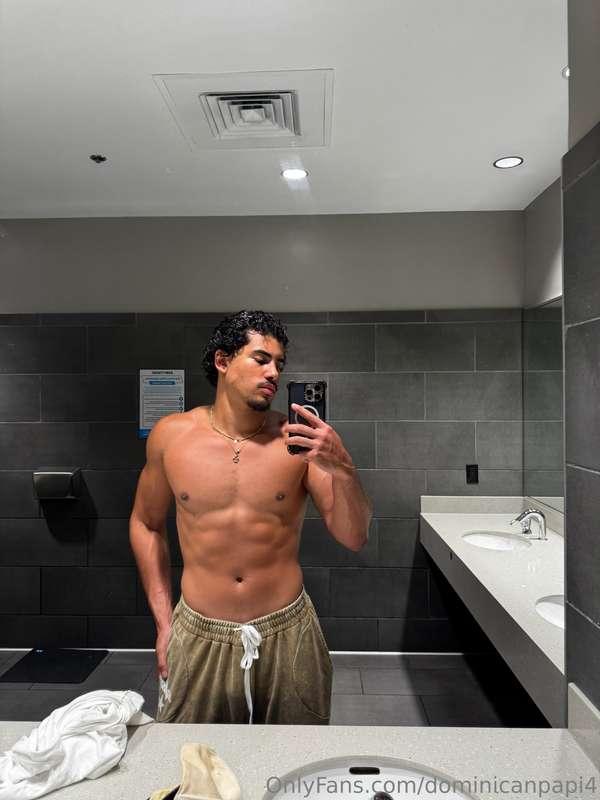 tell papi u adore me