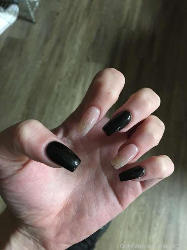 I just want to see my new set wrapped around a cock.... plea..