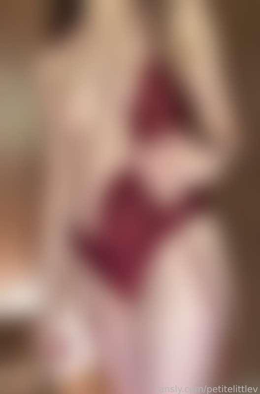 petitelittlev image #5
