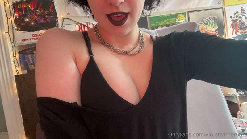 streaming on CB for next 4 hours!