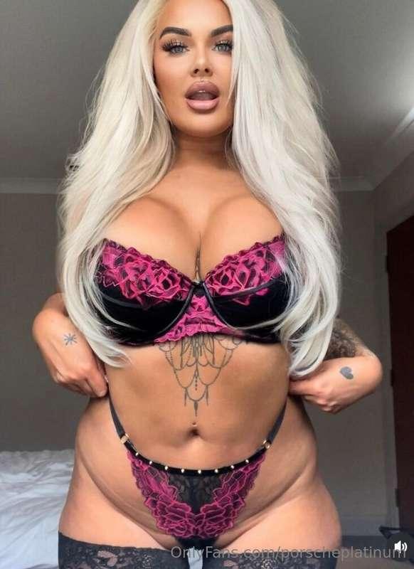 Are you up? 😈 message me 😍
