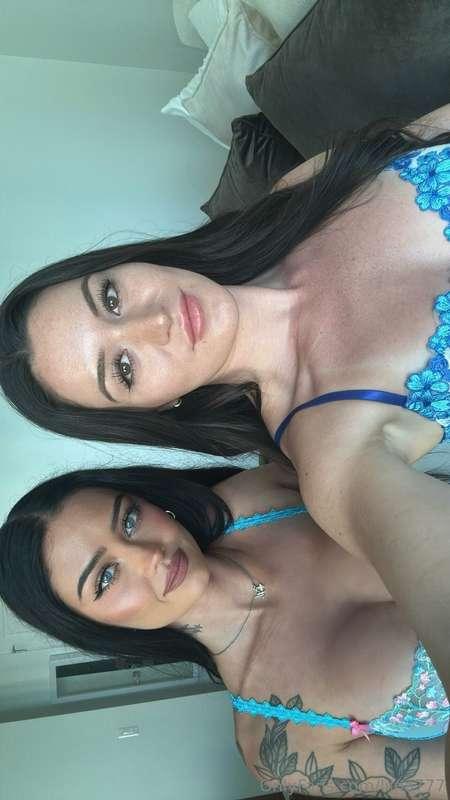 message me for the naughty version of this! 👩🏻‍❤️‍💋‍👩🏻