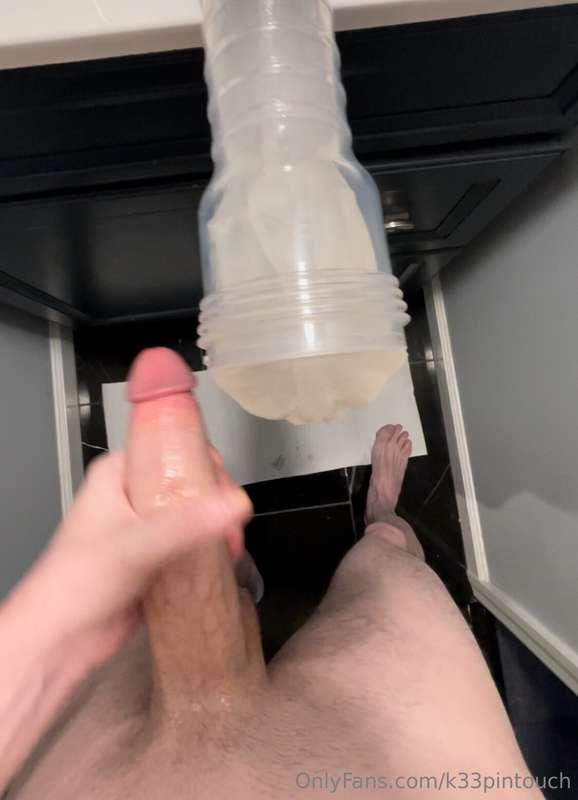 Good morning ☀️ 7 minute video of me using my fleshlight fro..