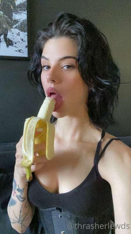 (in minion voice) bananaaa