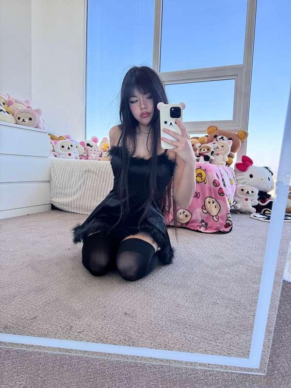 Can you guess my favorite color? ♥️