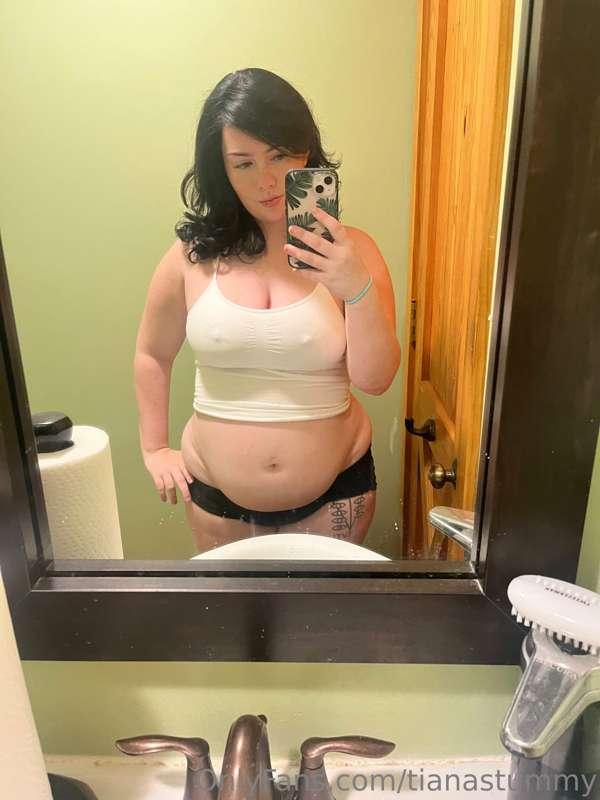tianastummy image #1