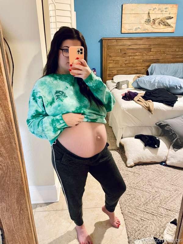 Just got back from dinner and I’m feeling FULL 👀