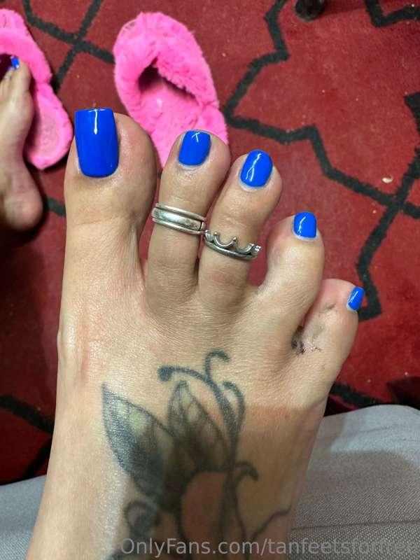 Head to @tanfeets for more! My main page has EVERYTHING 😈💕