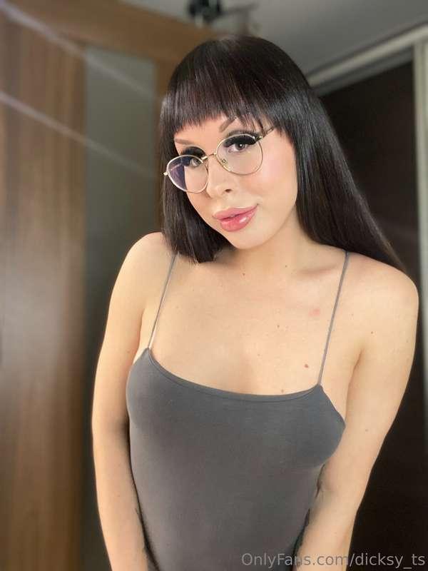 Which image do you like best?😏Low-key and cute or cocky and ..