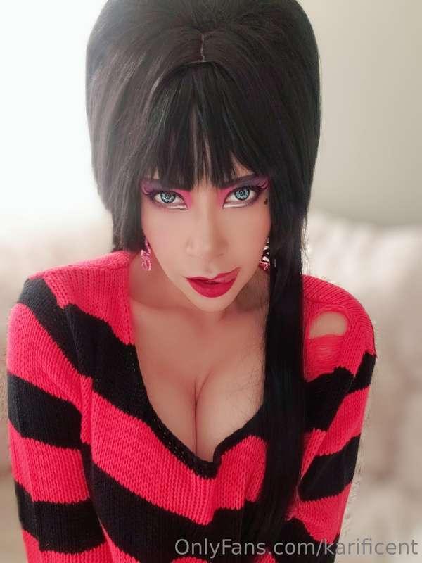 Bonito inicio de semana! Ya viste mis fotos de Elvira? 🍑🍑🍑