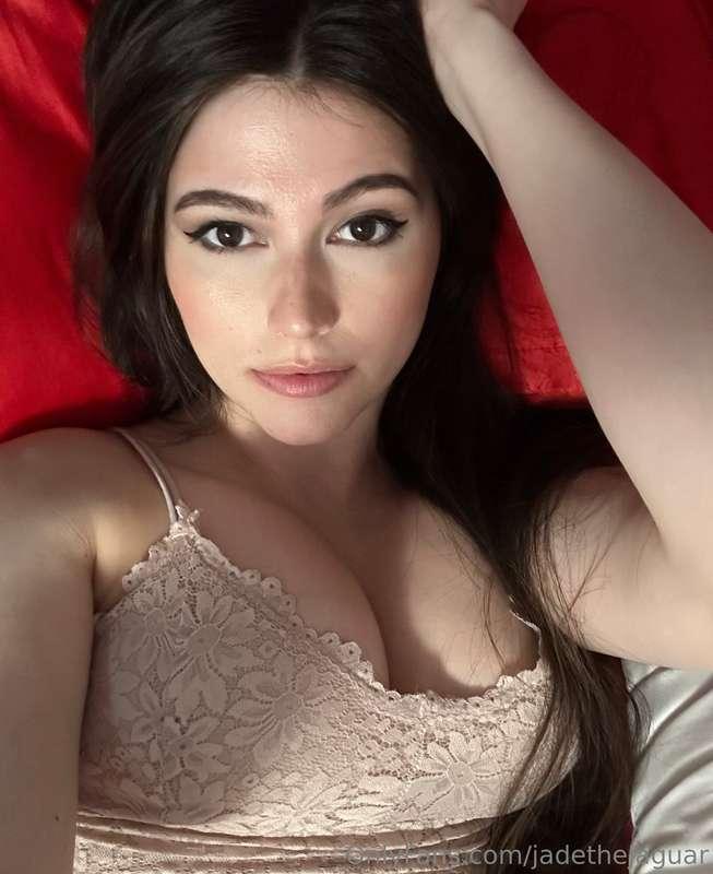 Anyone else sleepy today? Let’s nap together ☺️💕
