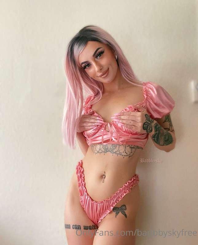 hump day 💗🧚🏻