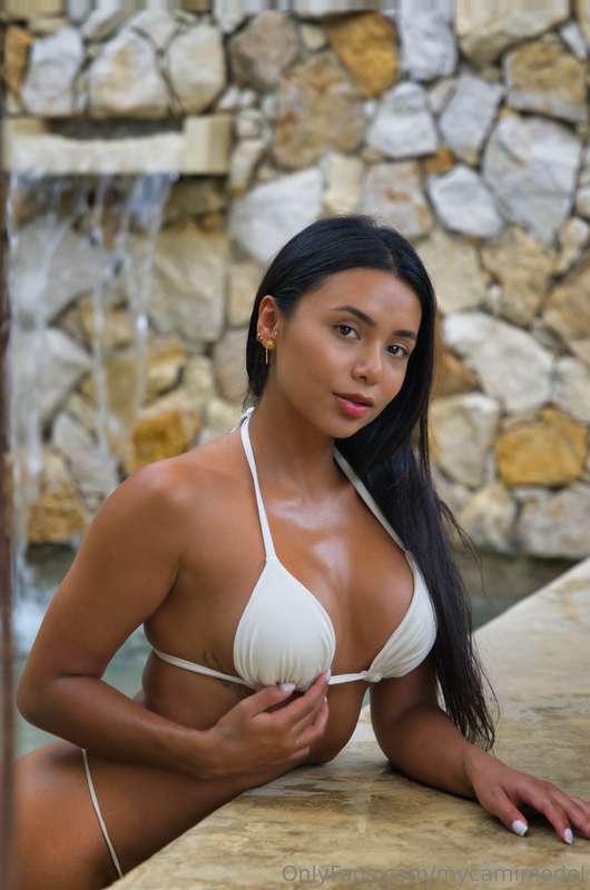 If this bikini’s already this tight… imagine how it looks wh..