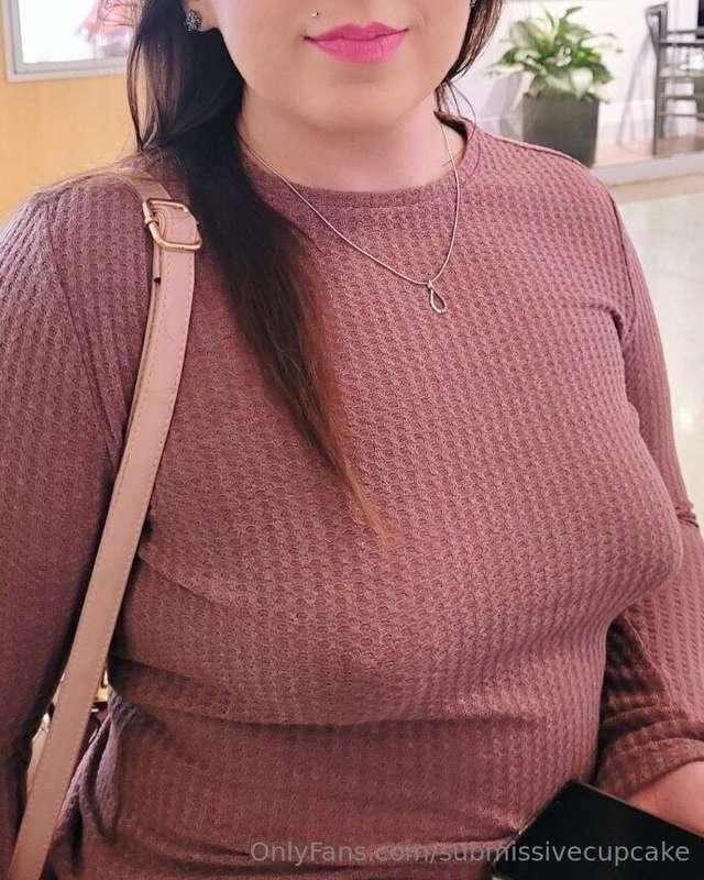 I never wear a bra🍒🎀💋