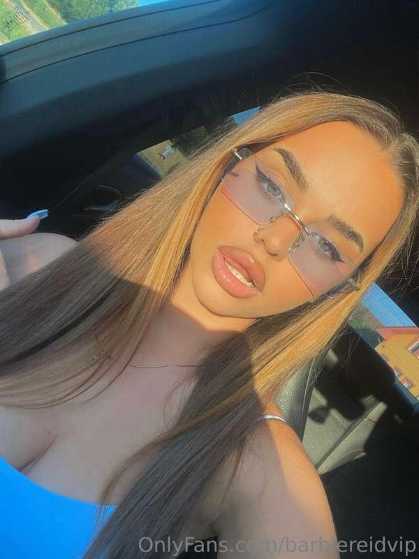 ## **Even the sun can't make you as hot as I do baby** 🥵😘