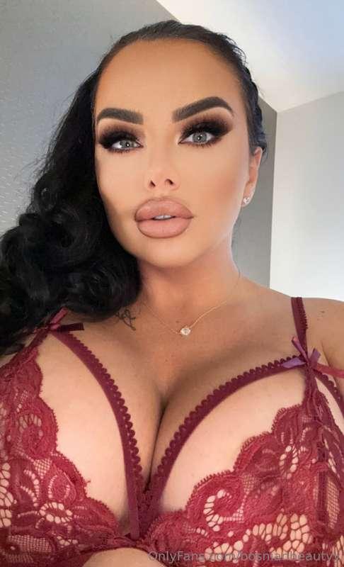 I want my lips around your lips 😛