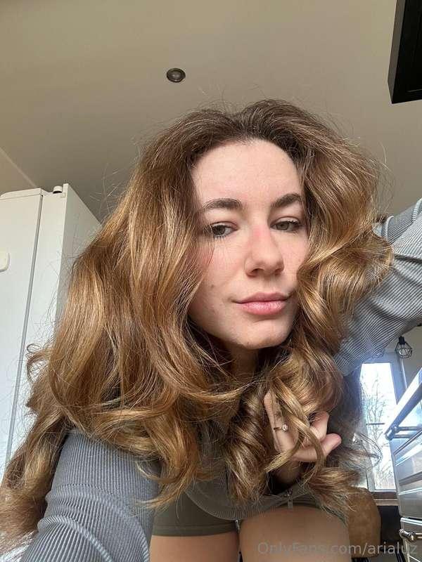 How long do you think I can hold a squat in this outfit? 😏