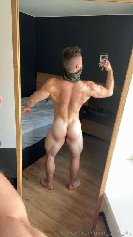 This one is some perfect physique🍑😜