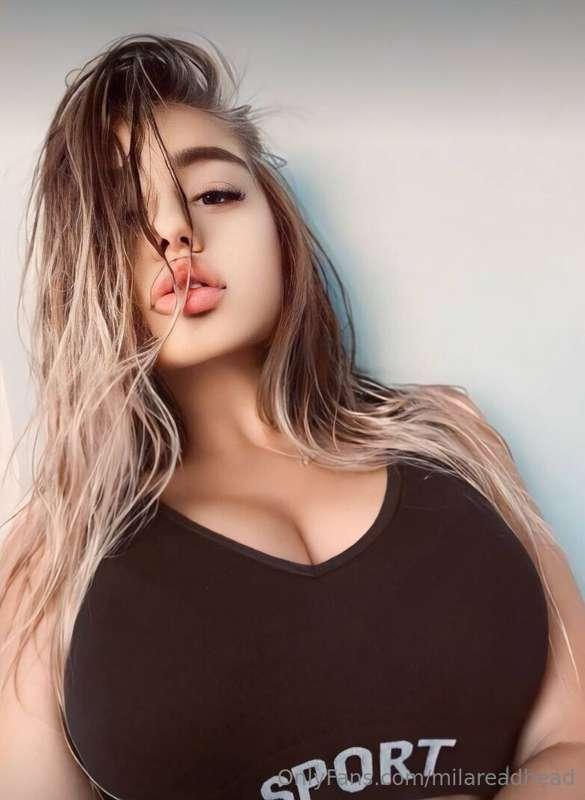 🔥 @sheilaakiss 🔥 Would you fuck her @sheilaakiss ass 🍑👅, pus..