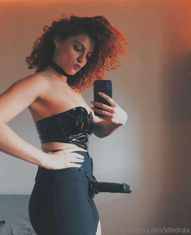 Do you like my big black cock?It’s dripping for you 🌶️🥵Who i..