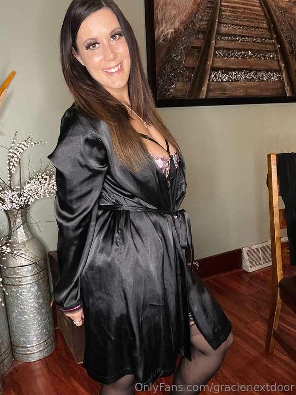 Should we just go in the bedroom so you can take this off ba..