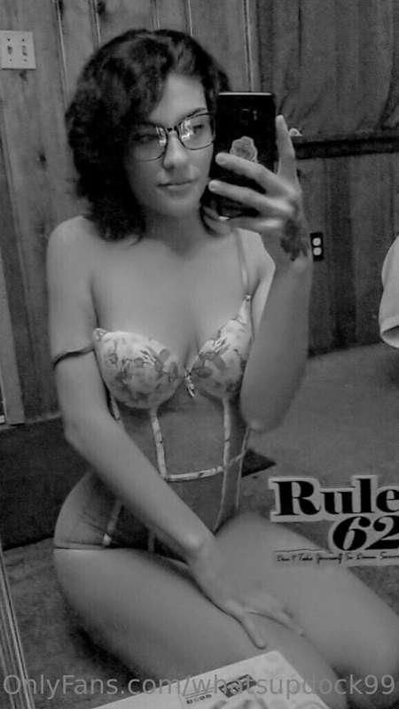 📥 DM me your personal content requests 😘