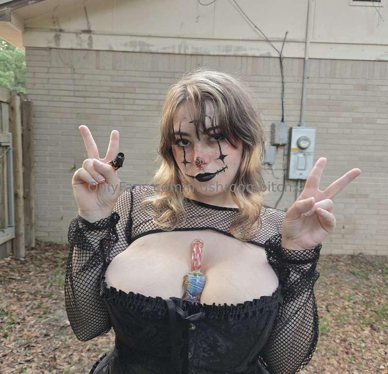 mushroombitchx image #5