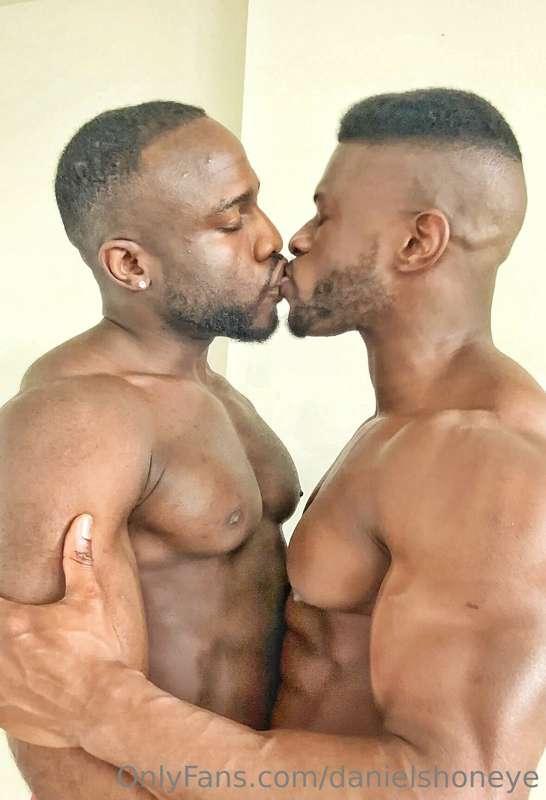 He’s back! …and ready to give you guys what you want! 🥵
100 ..