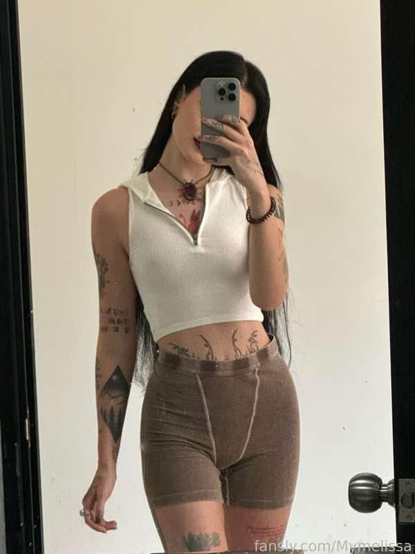 rate my fit!)





#brunette #pretty #natural #skinny #fyp #teen #tattoed #18 #curvy 