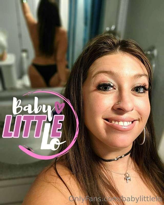 Showing my booty in the mirror before jumping in the shower!