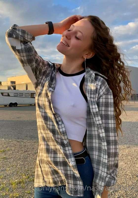 OMG, I love sunset time so much 🥰 A beautiful sun goes home,..