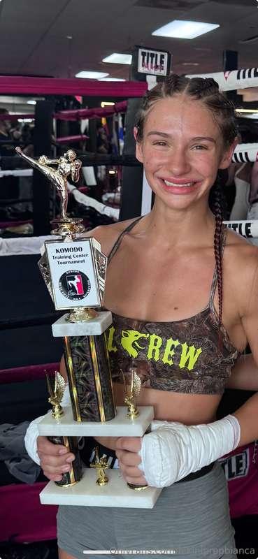 JUST WON MY FIRST KICKBOXING FIGHT!!!! WOULD LOVE ALL YOUR S..