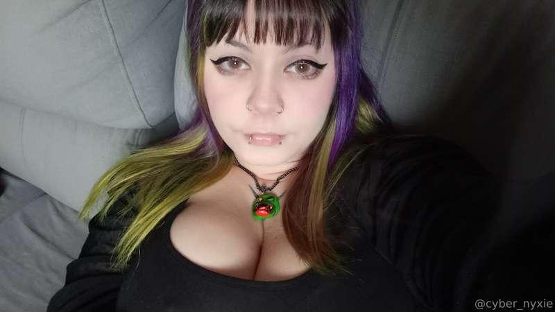 Swipe for more tiddies ;P