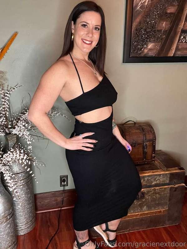 Black dress who dis?