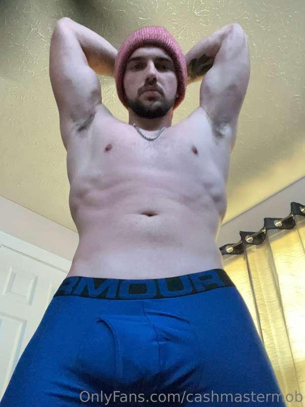 Bow before your king cash piggies if your lucky you might ge..