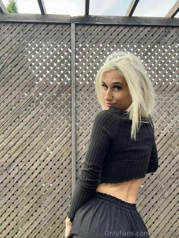 A good spank will make my day better 🥰