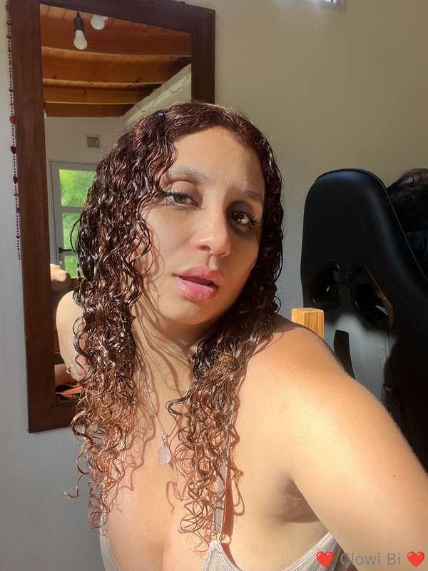Honey, ready for a spicy video call ? 😏🔥