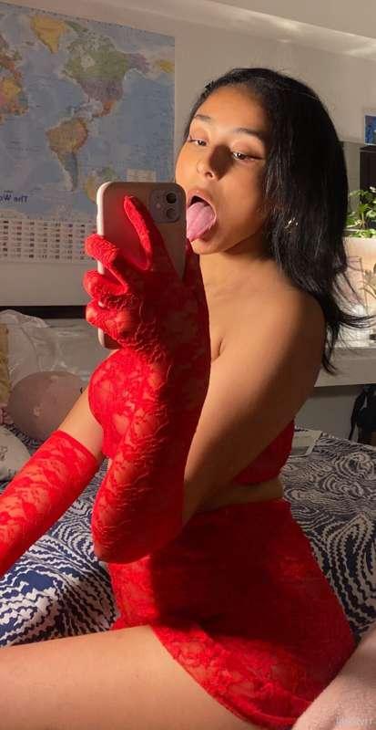 rip this off me, pretty please? 🍒
(these cropped weird but i..