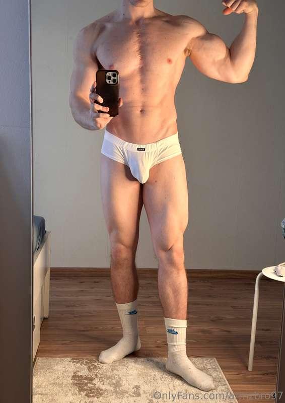 armzbro97 image #0