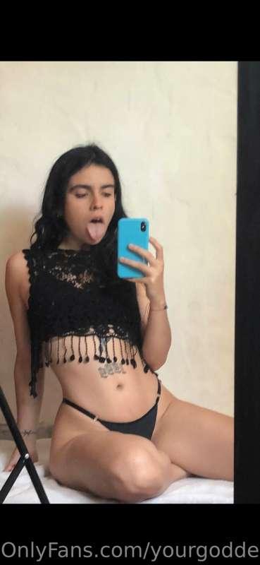 Do you want to know what I can do with my tongue? 😜