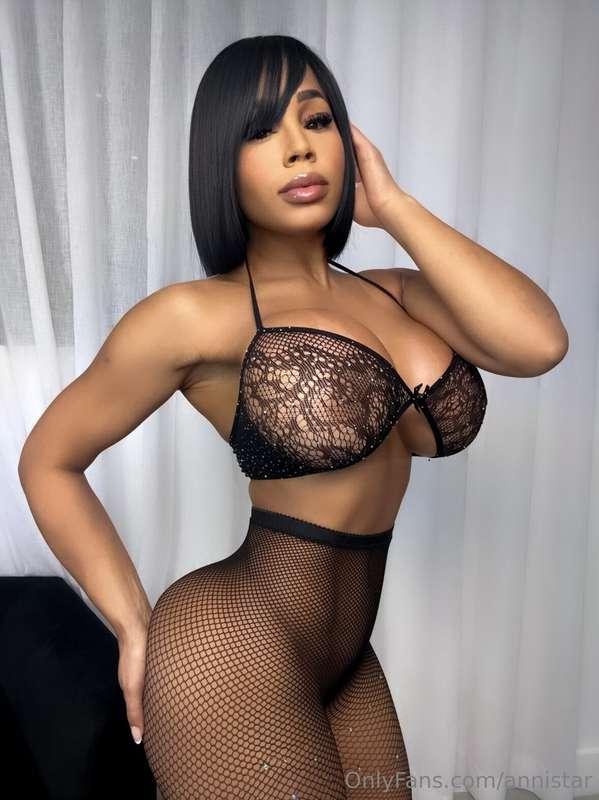 Do you like it when I get dominant with that cock?😈