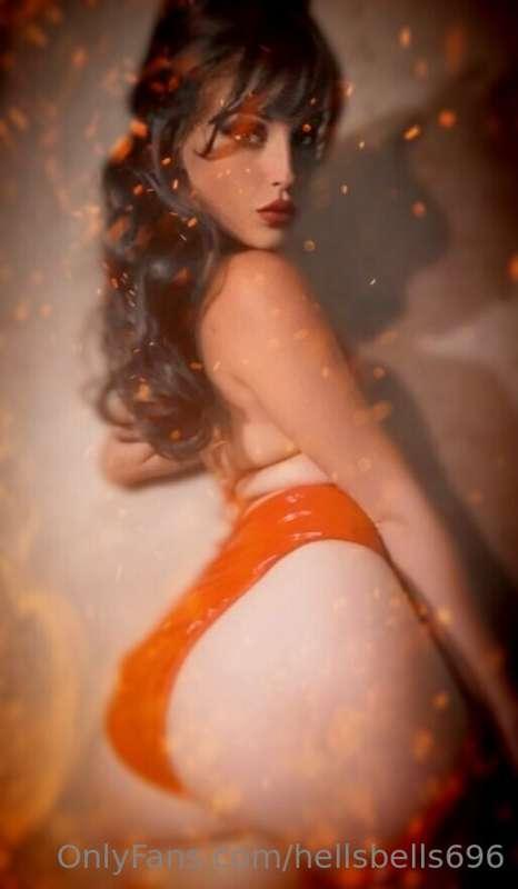 hellsbells696 image #0